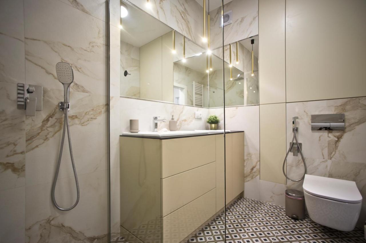 Marina Mokotow P&O Serviced Apartments Warschau Buitenkant foto
